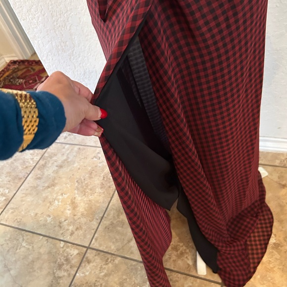 ❤️ Vici Red and Black Checkered Maxi Dress - Picture 3 of 10